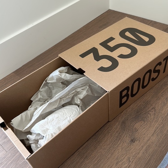 Yeezy Adidas empty box - Picture 3 of 6